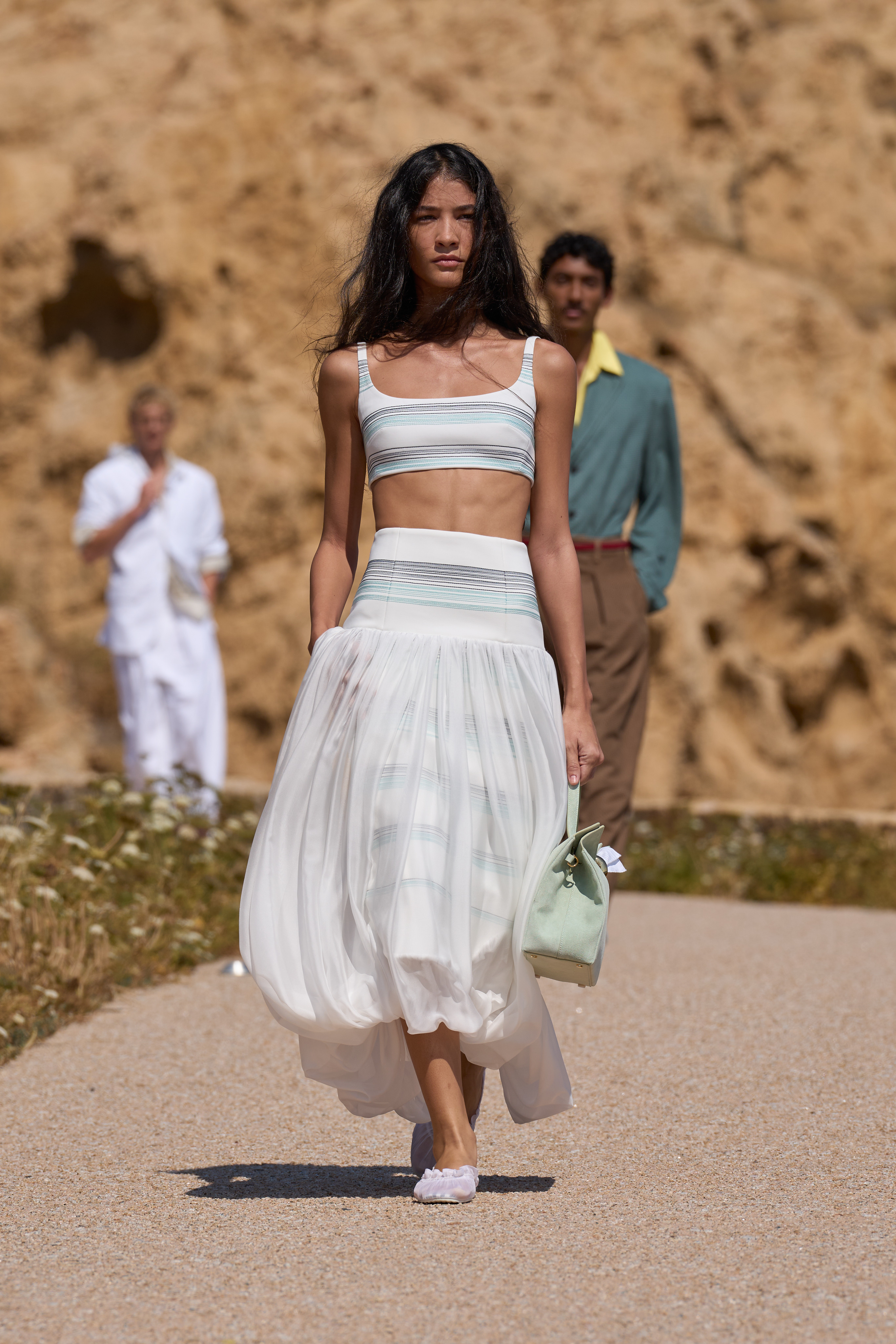 Jacquemus 2027 春夏时装秀系列 图 3