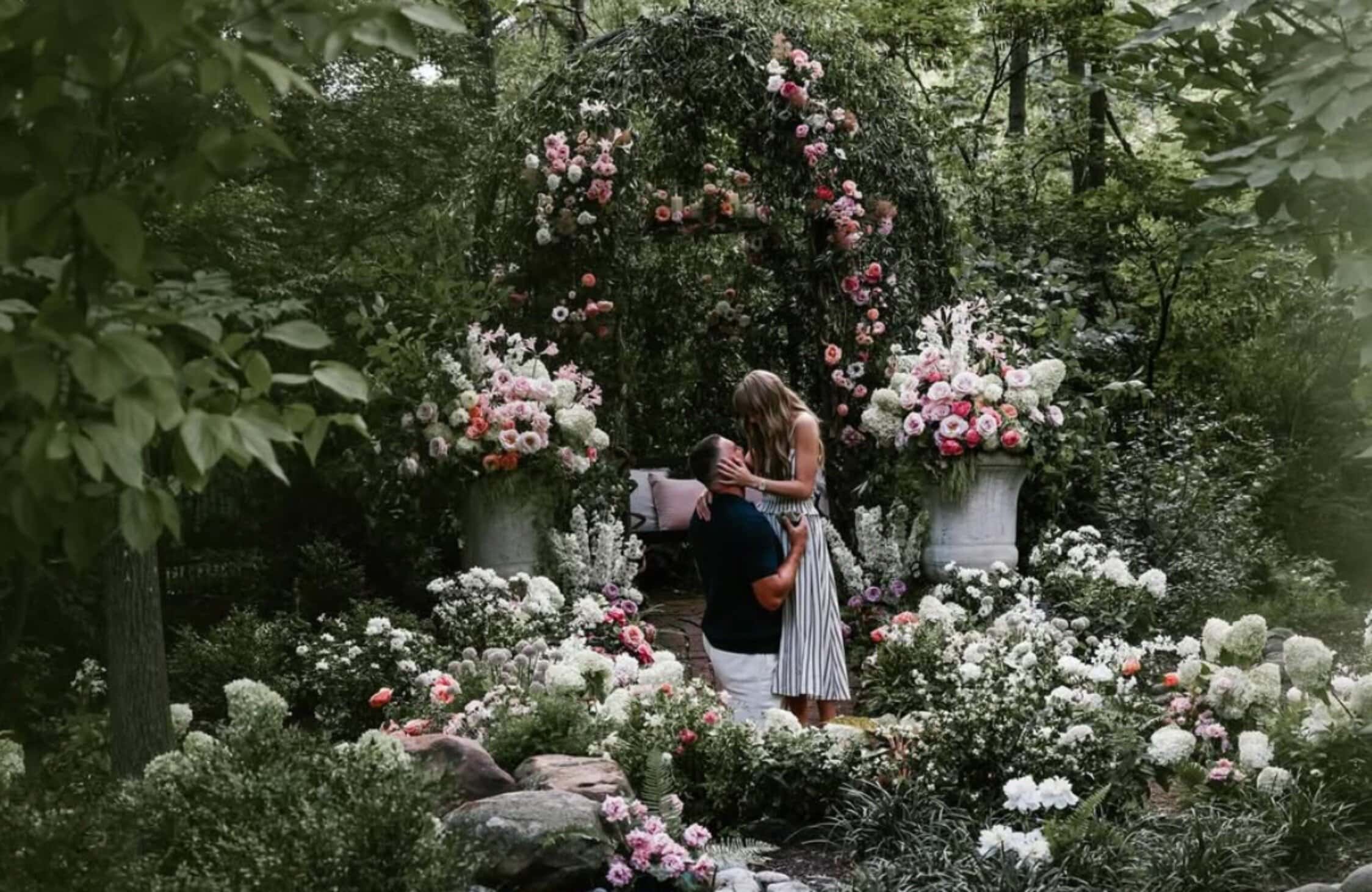 Taylor Swift 与 Travis Kelce 婚礼造型全解析 图 2