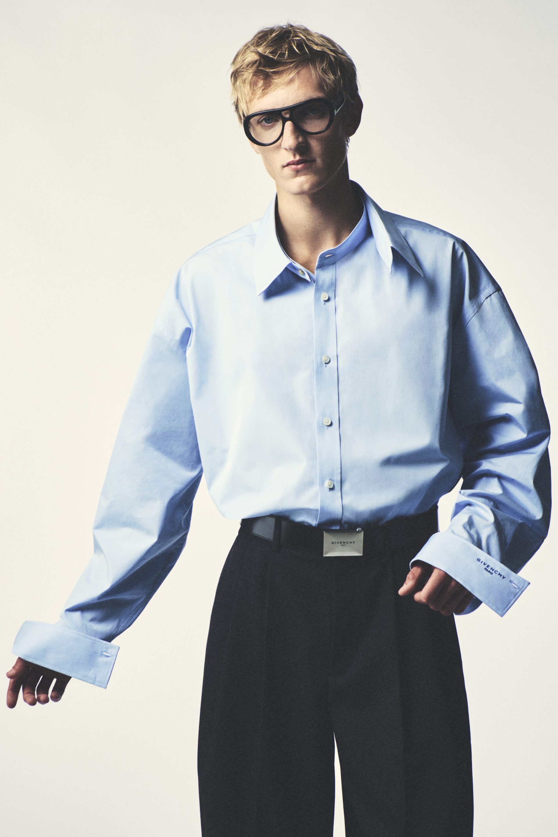 莎拉·伯顿 (Sarah Burton) 为纪梵希 (Givenchy) 推出首个完整男装系列 图 12
