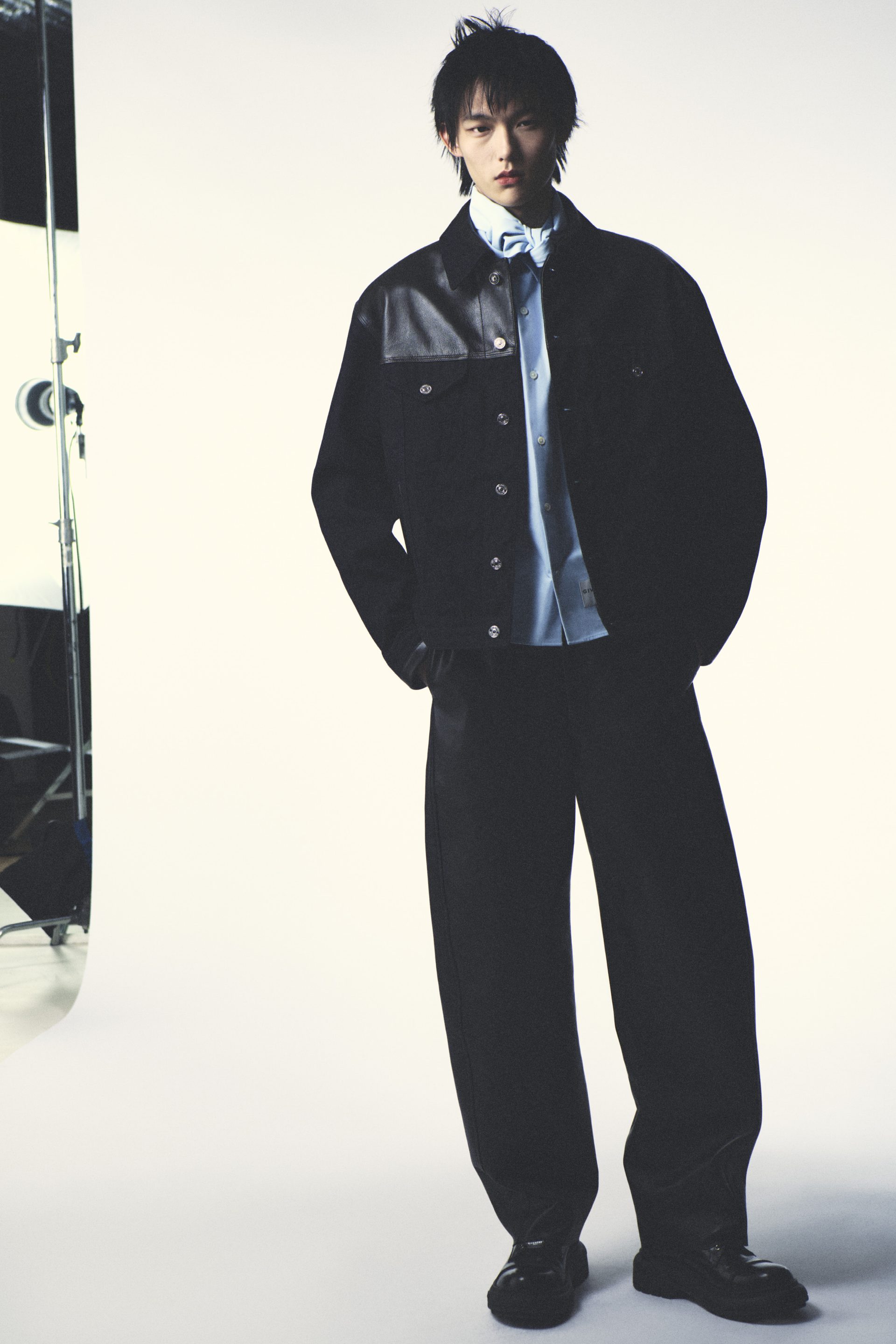 莎拉·伯顿 (Sarah Burton) 为纪梵希 (Givenchy) 推出首个完整男装系列 图 16