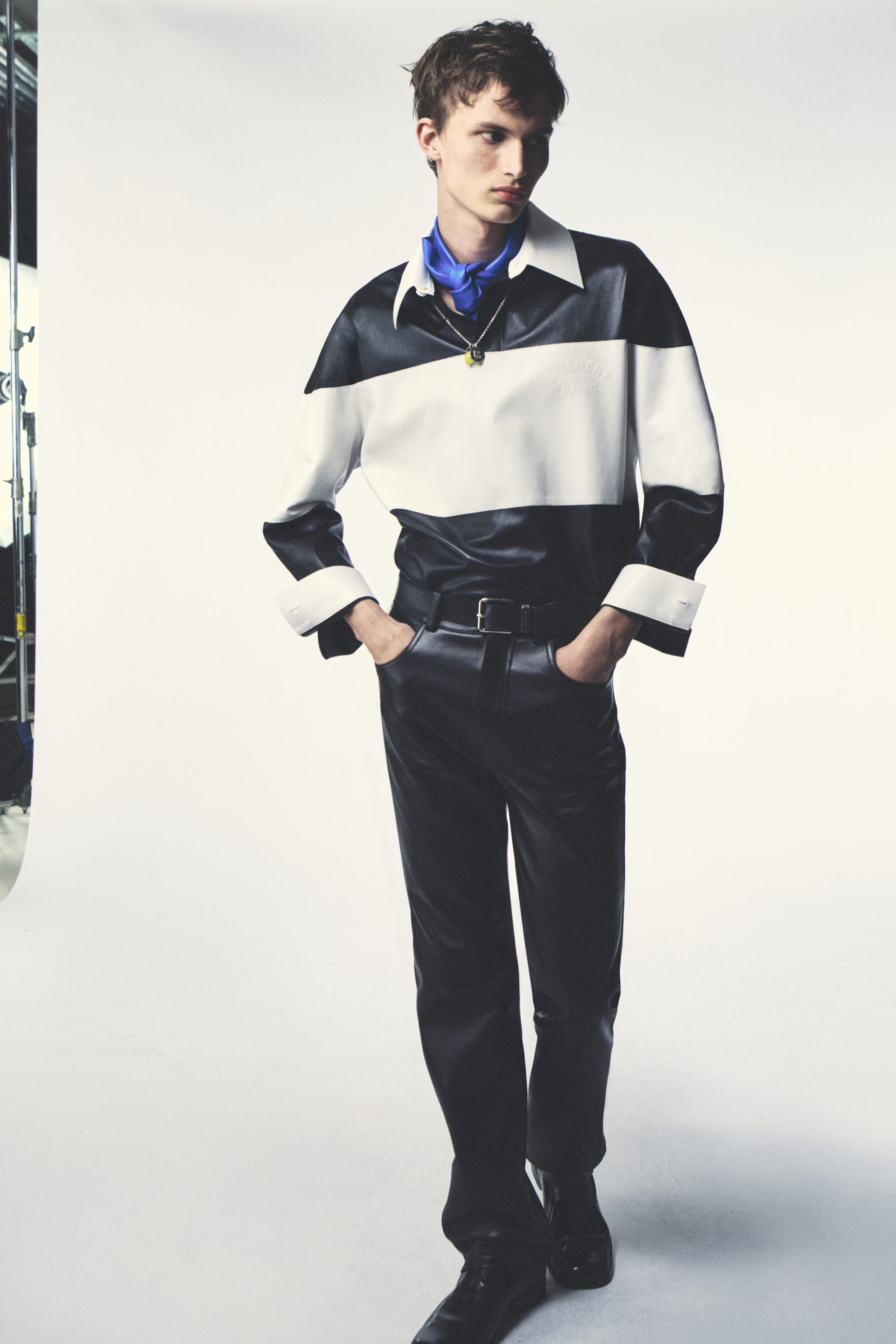 莎拉·伯顿 (Sarah Burton) 为纪梵希 (Givenchy) 推出首个完整男装系列 图 7