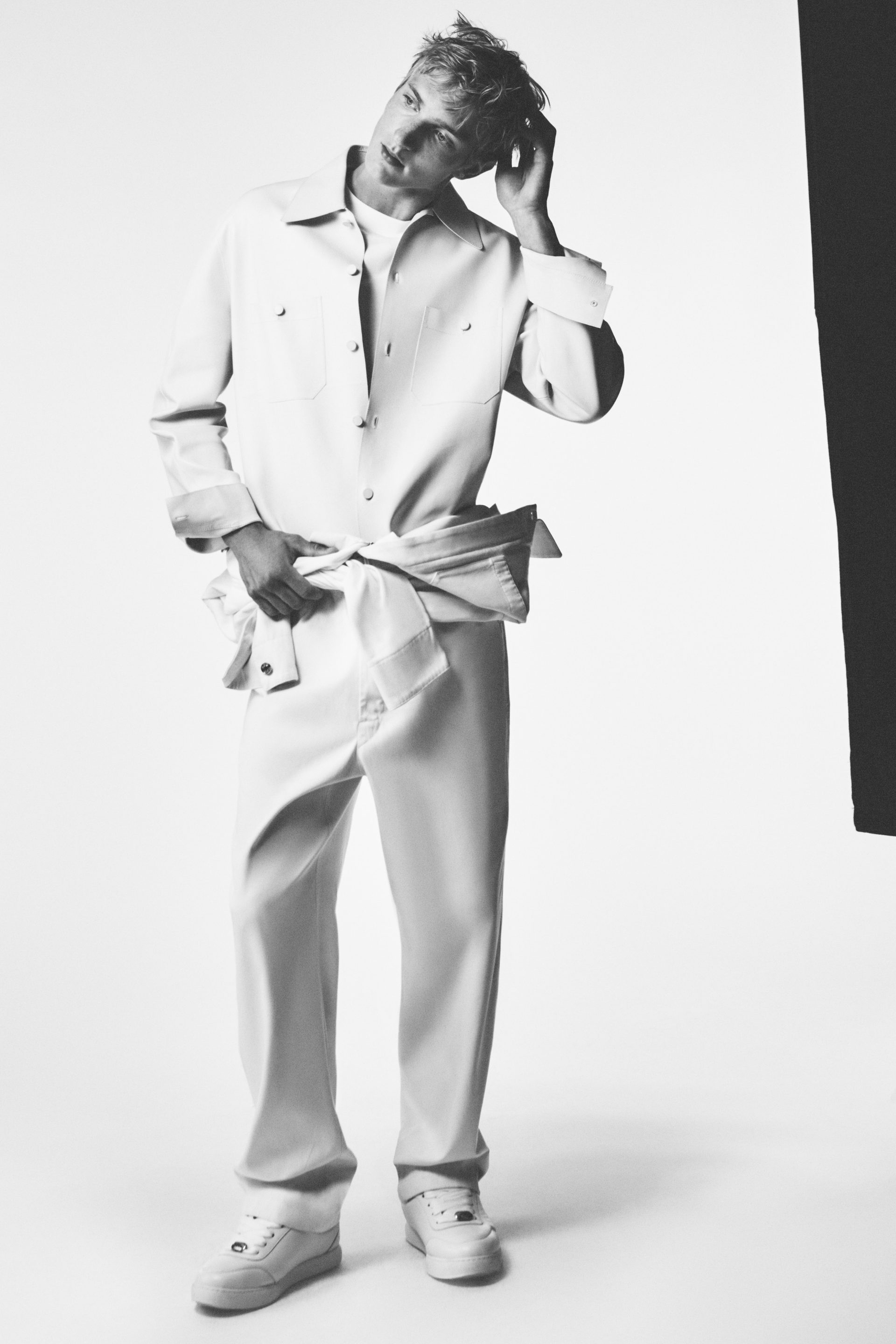 莎拉·伯顿 (Sarah Burton) 为纪梵希 (Givenchy) 推出首个完整男装系列 图 17