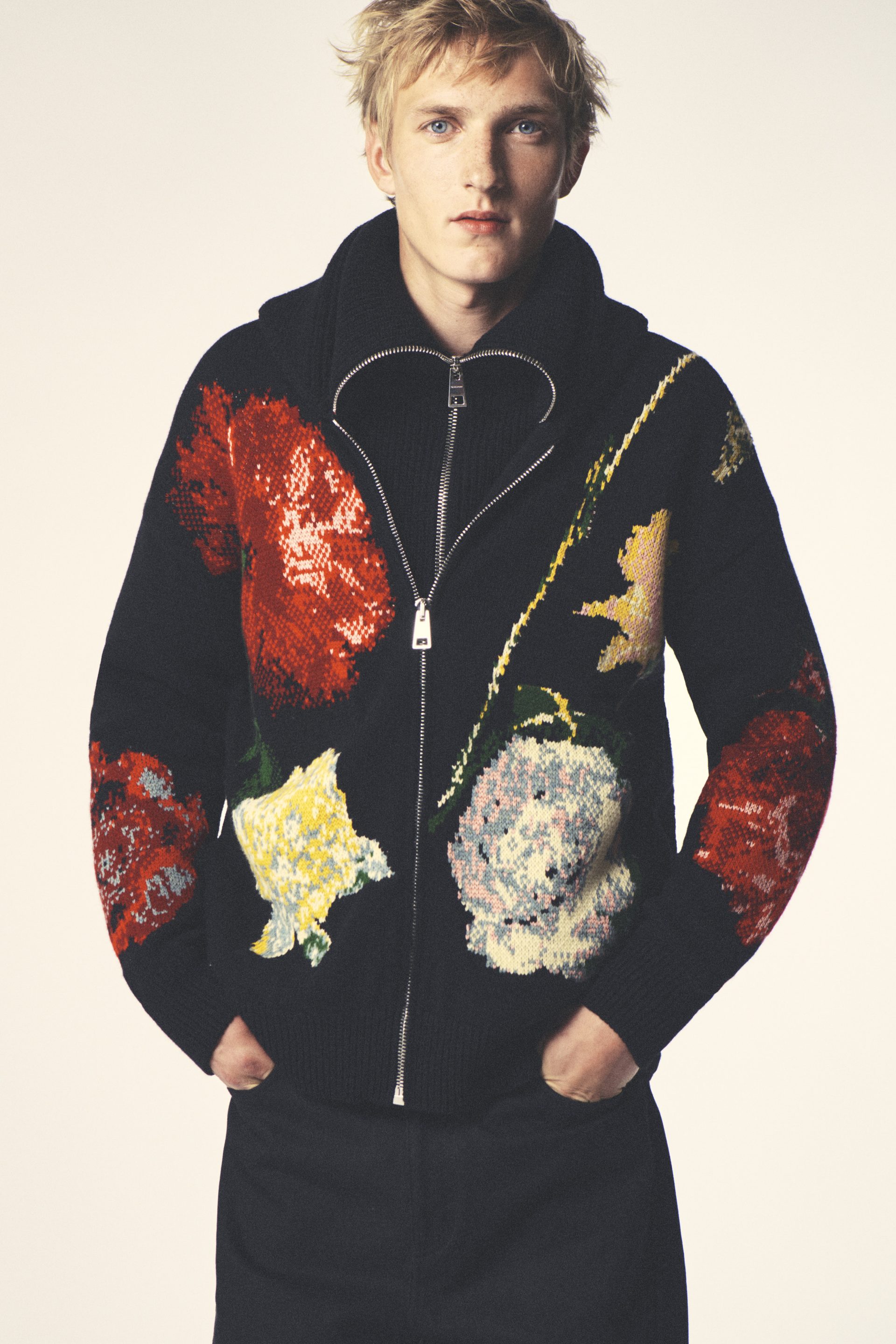 莎拉·伯顿 (Sarah Burton) 为纪梵希 (Givenchy) 推出首个完整男装系列 图 24