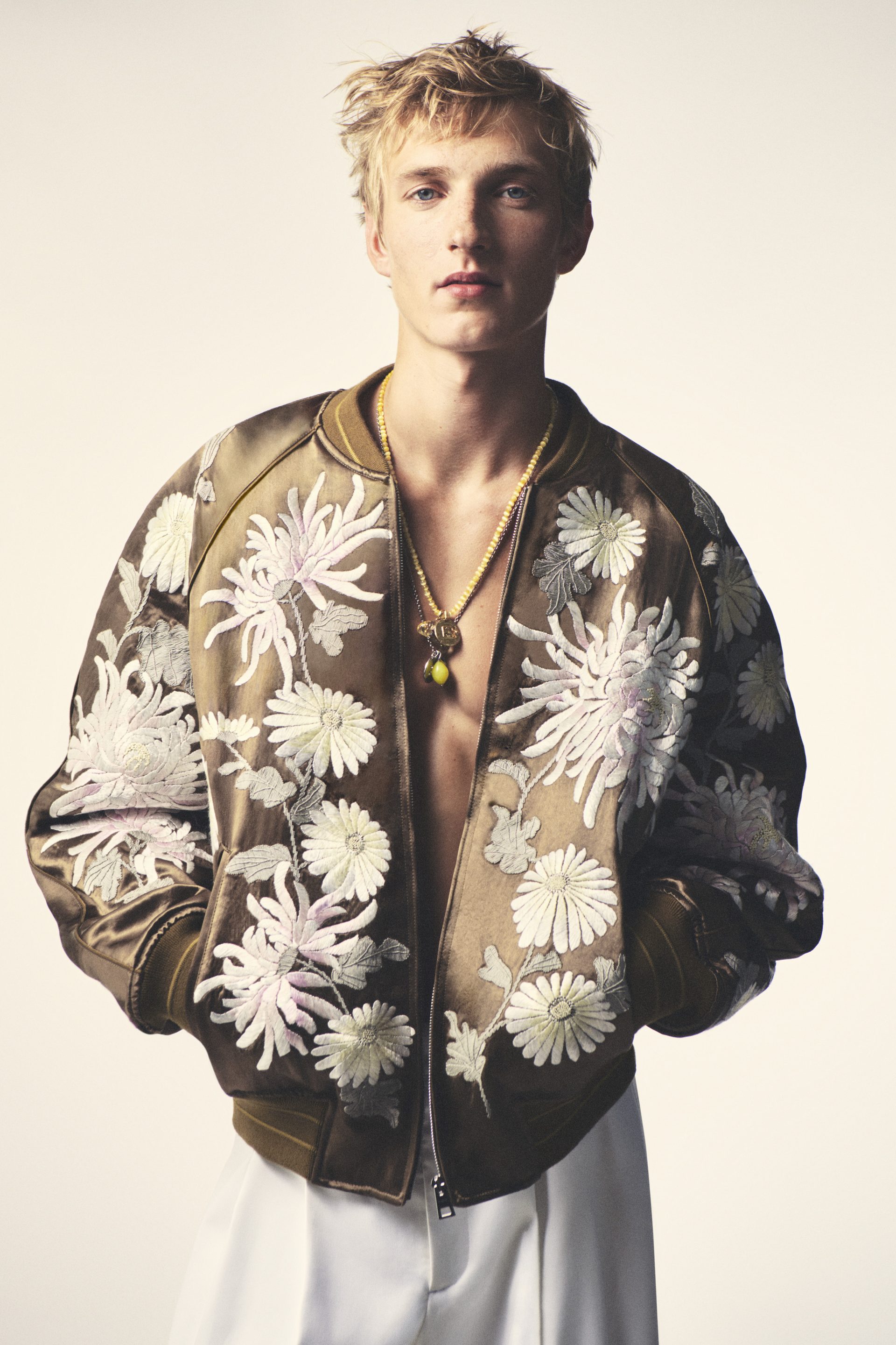 莎拉·伯顿 (Sarah Burton) 为纪梵希 (Givenchy) 推出首个完整男装系列 图 26