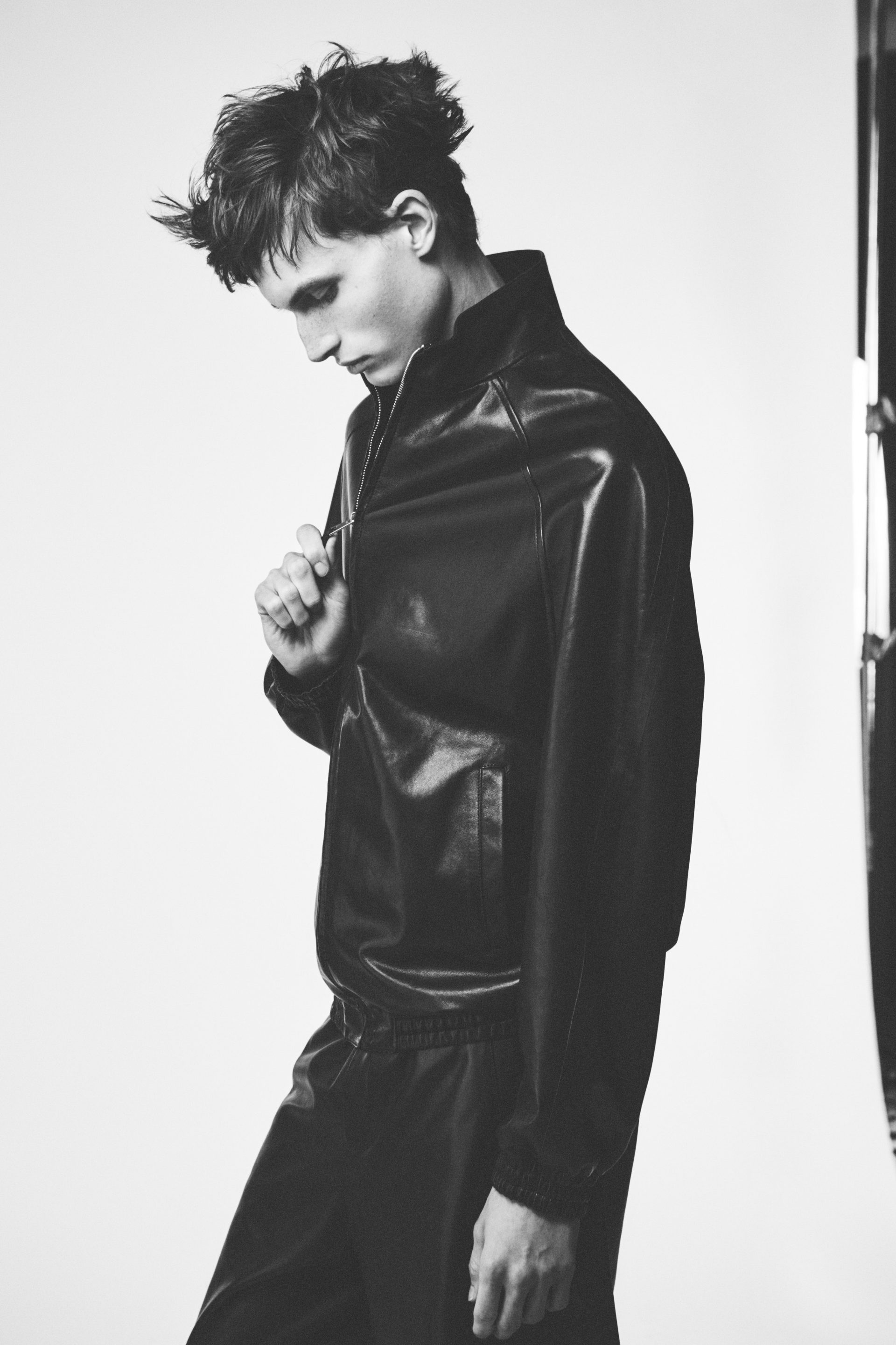 莎拉·伯顿 (Sarah Burton) 为纪梵希 (Givenchy) 推出首个完整男装系列 图 28