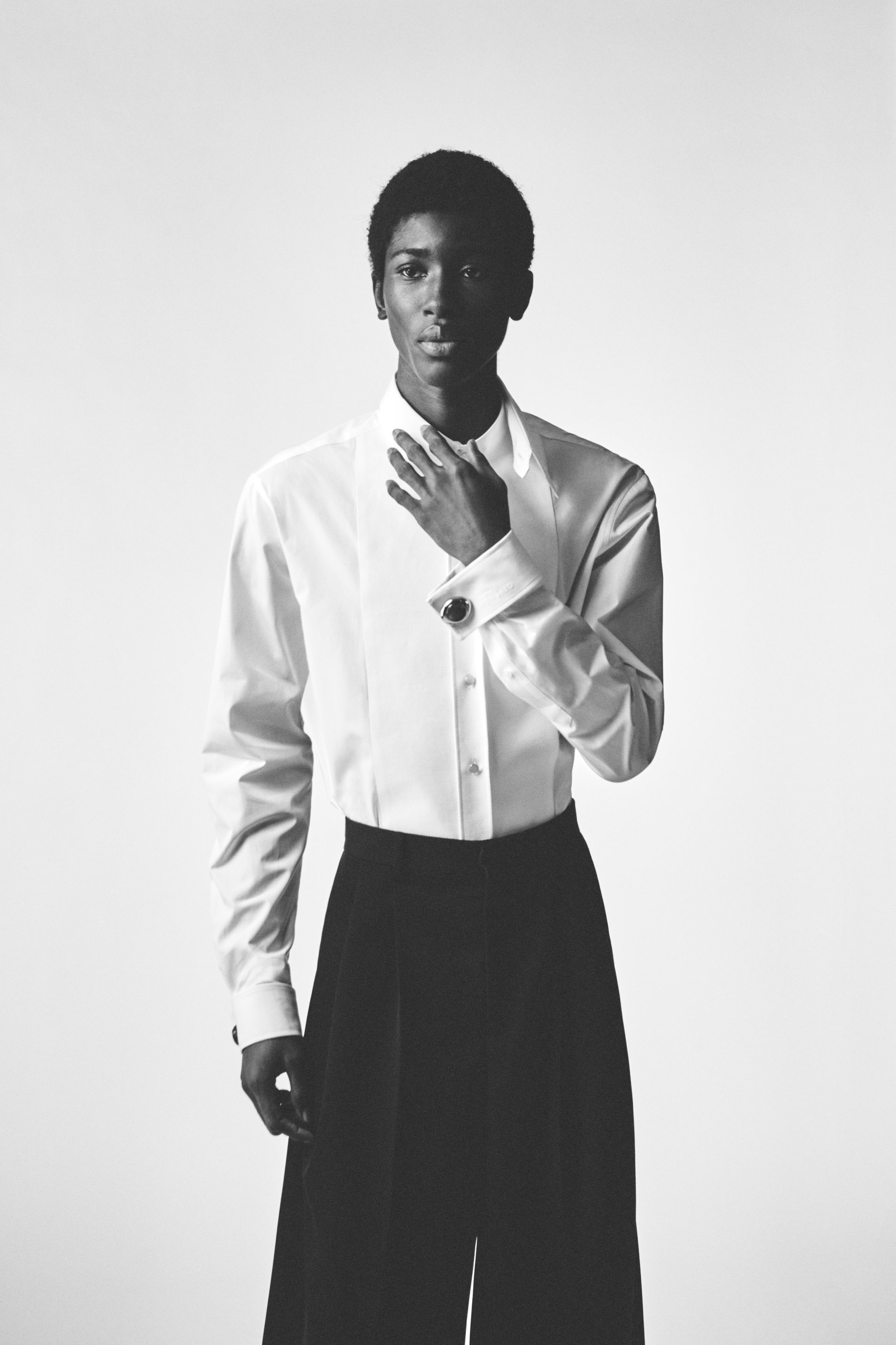 莎拉·伯顿 (Sarah Burton) 为纪梵希 (Givenchy) 推出首个完整男装系列 图 36