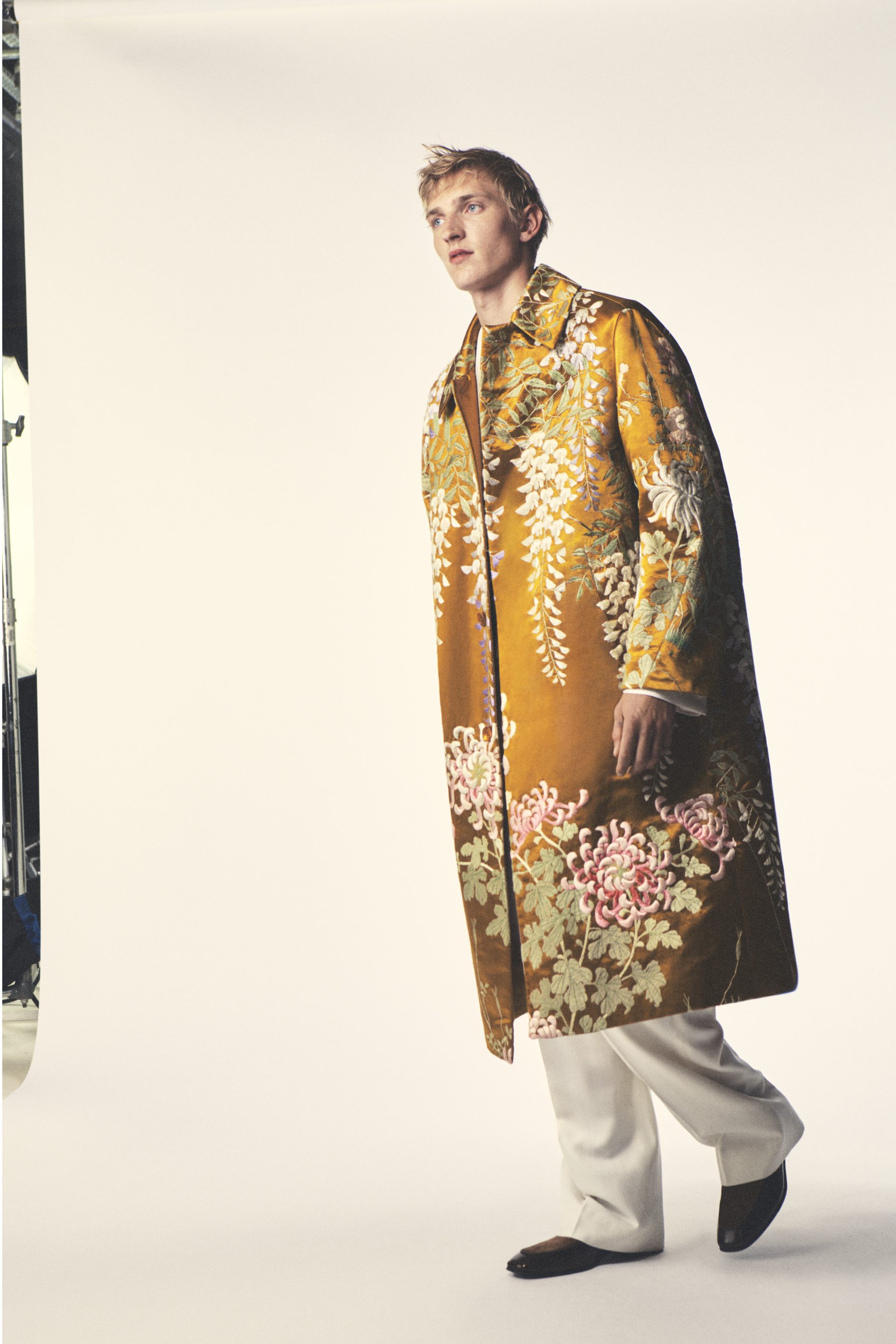 莎拉·伯顿 (Sarah Burton) 为纪梵希 (Givenchy) 推出首个完整男装系列 图 38