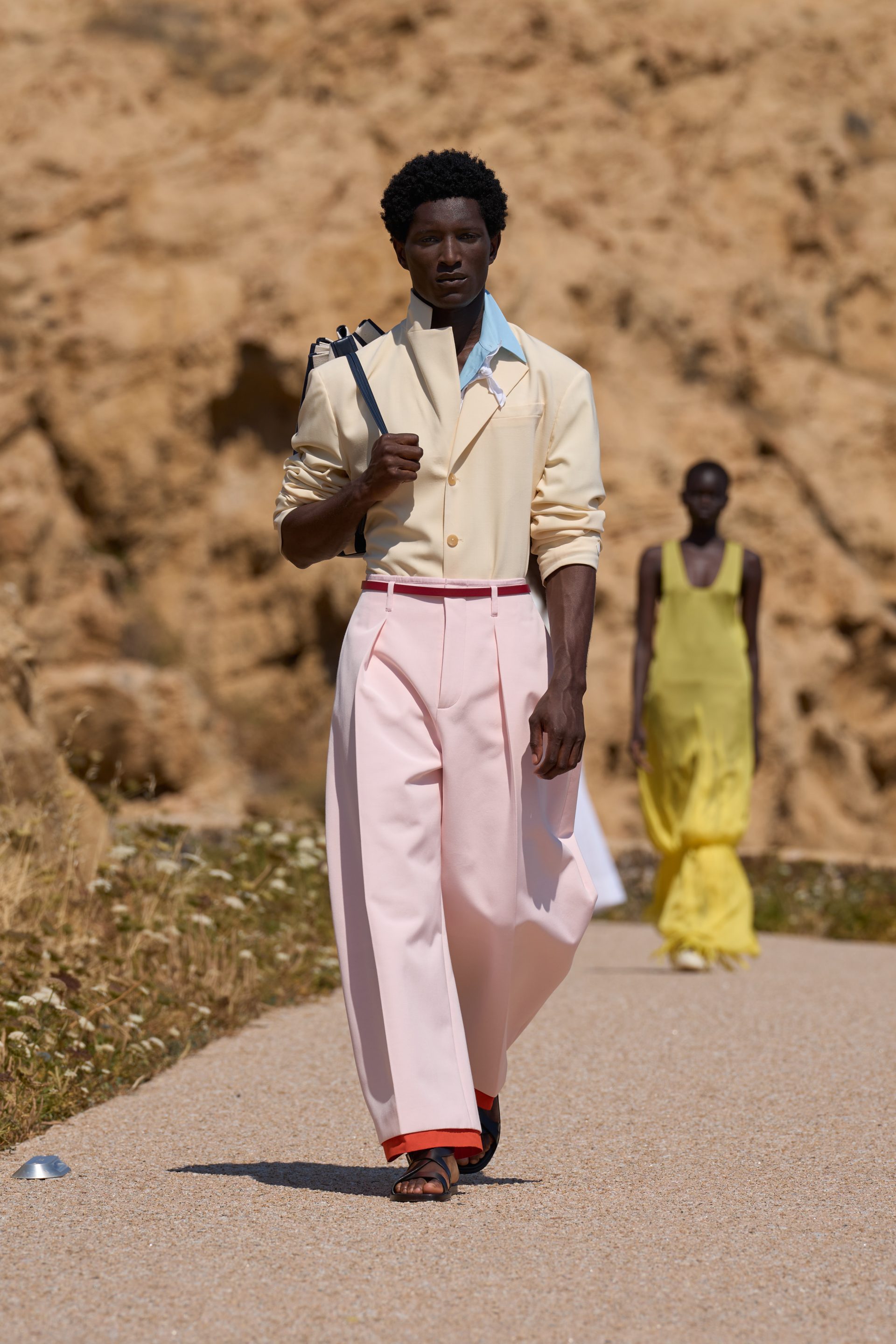 型男演绎 Jacquemus 2027春夏系列 图 9