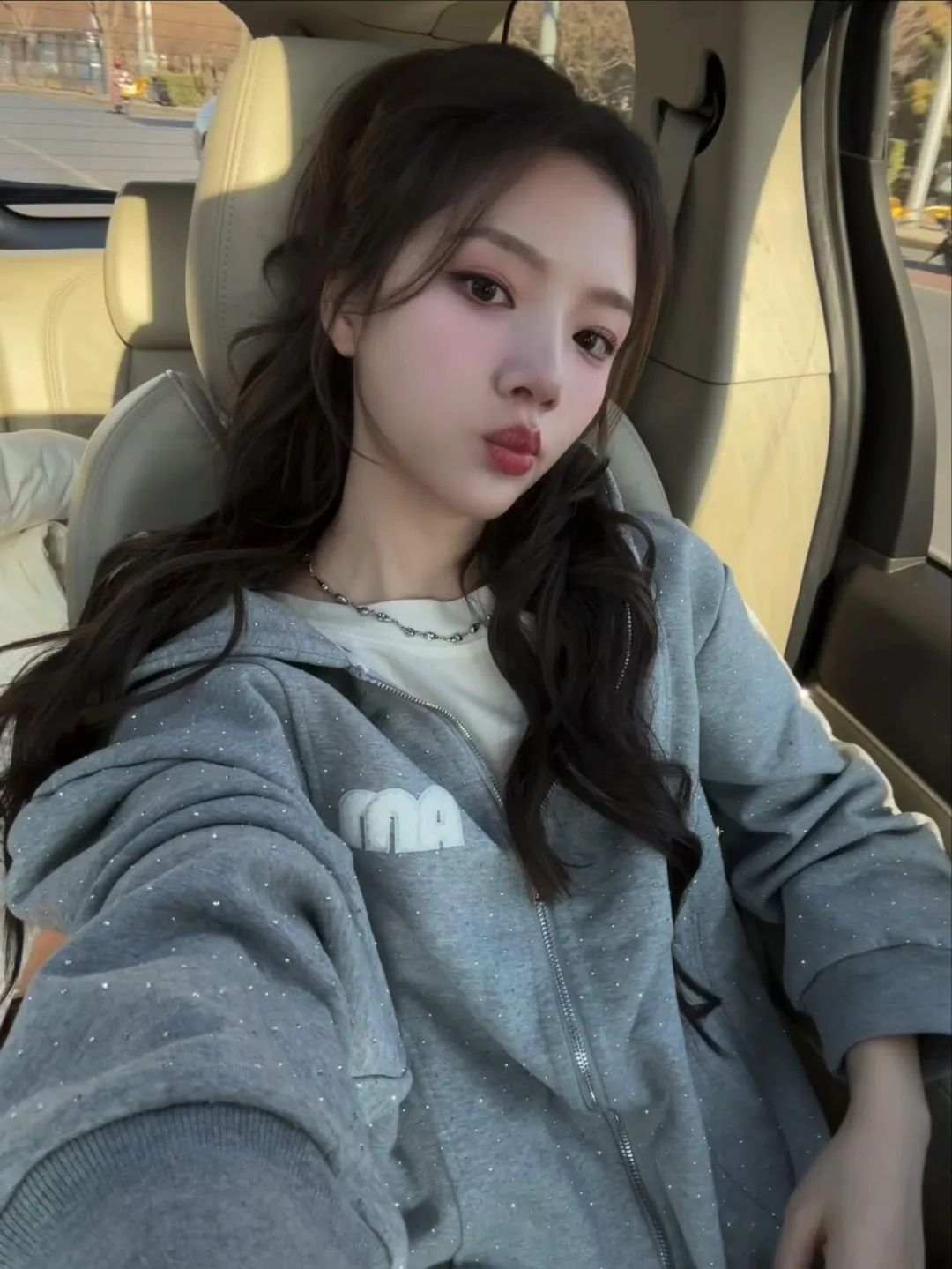 她怎么突然变这么好看 图 13