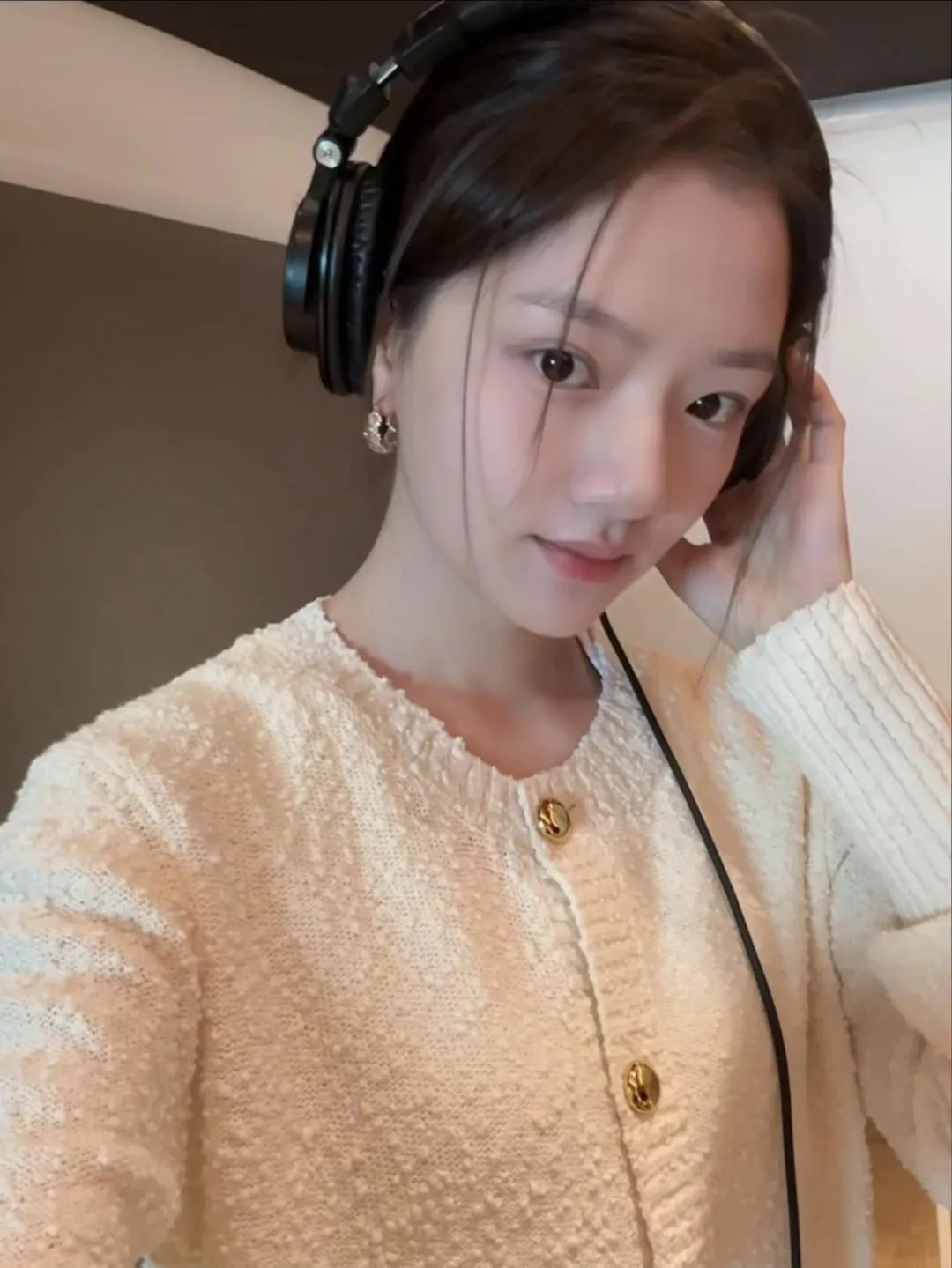 她怎么突然变这么好看 图 14