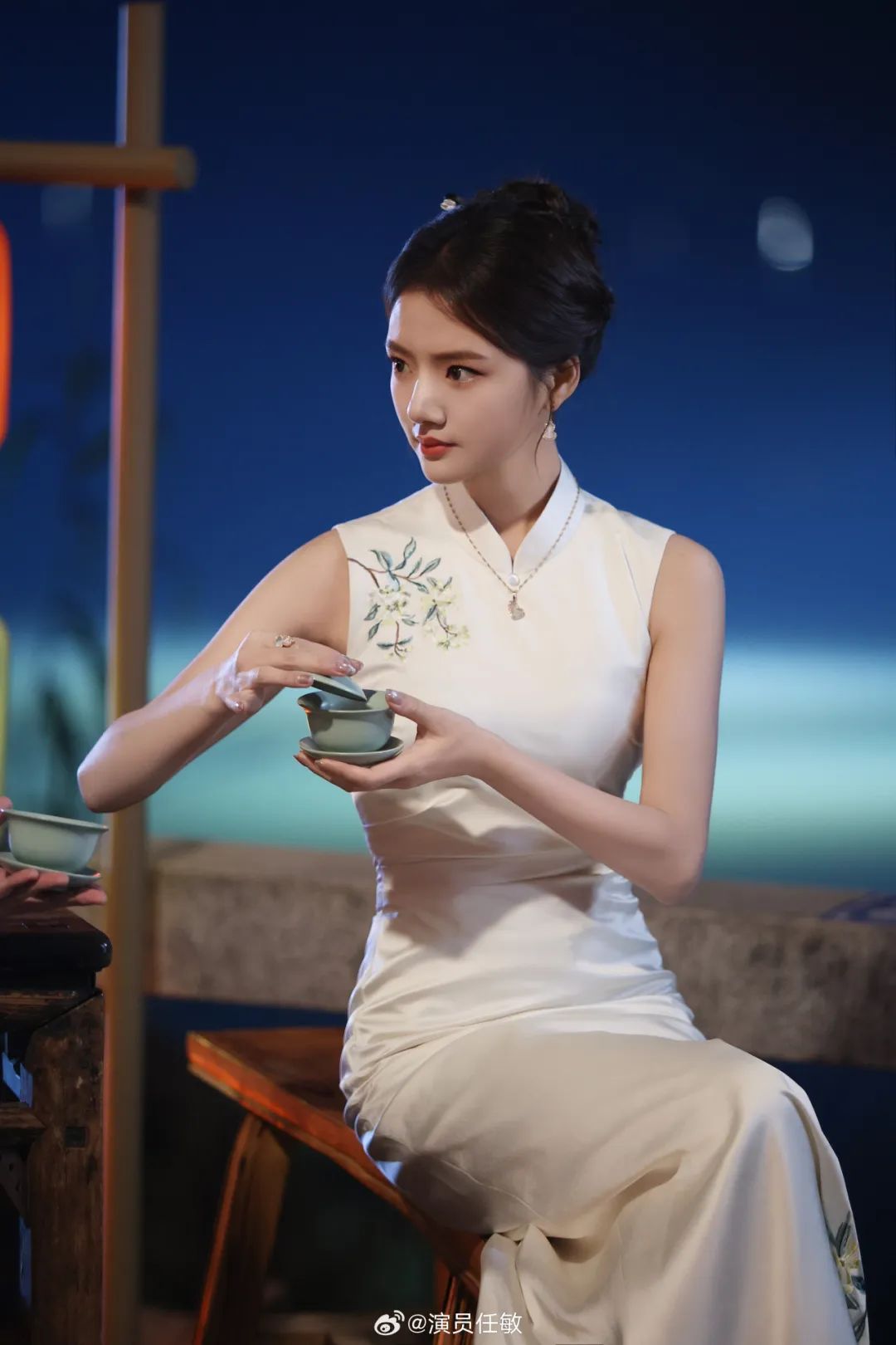 她怎么突然变这么好看 图 4